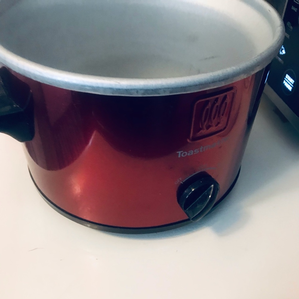 Toastmaster 1.5 Quart slow cooker